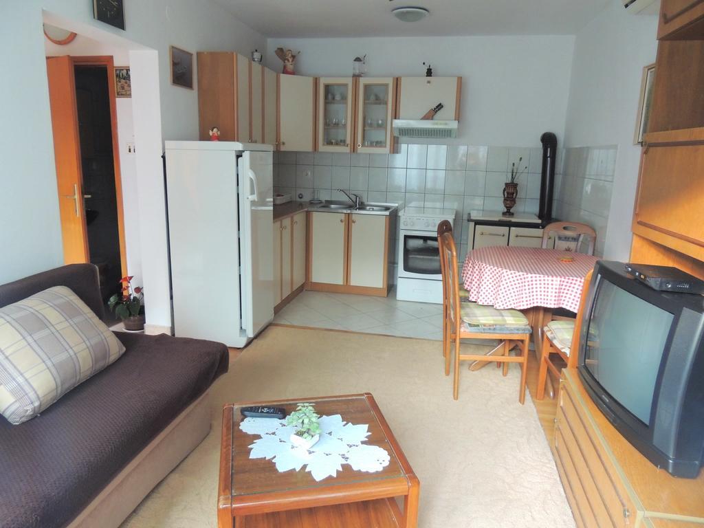 Apartment In Novi Vinodolski 15274 Povile Eksteriør bilde