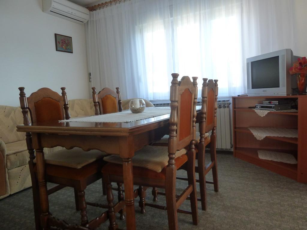 Apartment In Novi Vinodolski 15274 Povile Eksteriør bilde