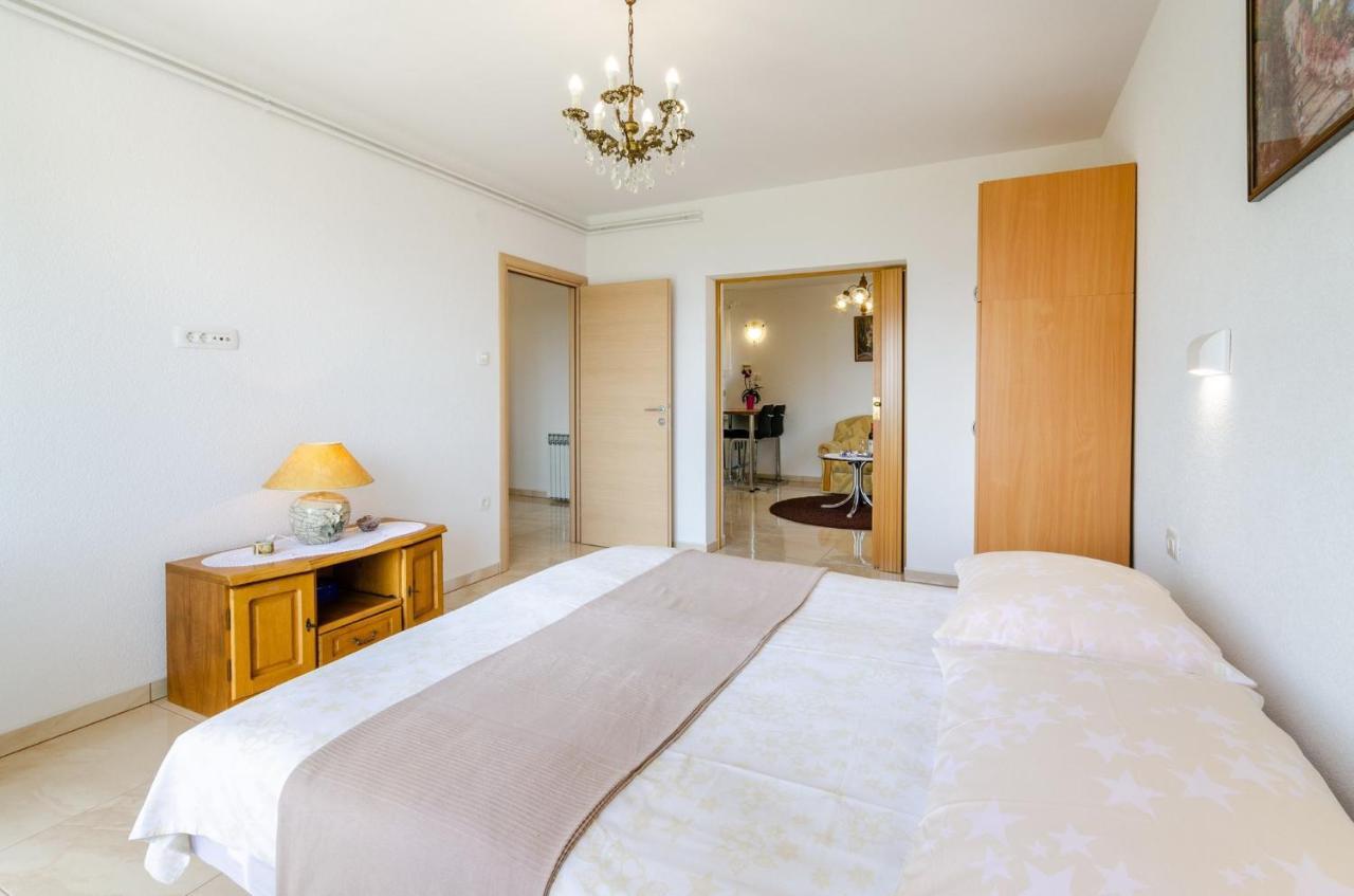 Apartment In Novi Vinodolski 15274 Povile Eksteriør bilde